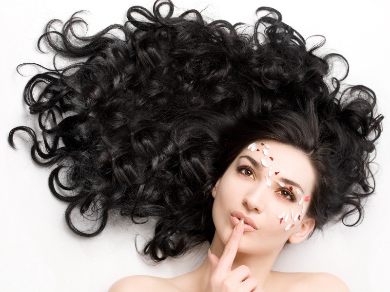 Завивка волос на бигуди – липучки для безопасной процедуры