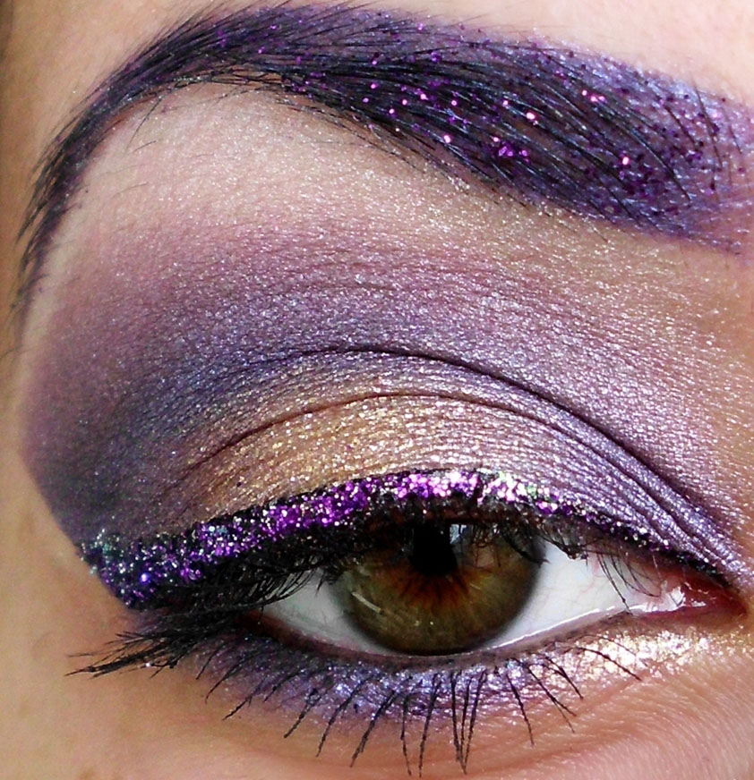 6174 Экзотичный макияж с фиолетовым глиттером и кристаллами Сваровски