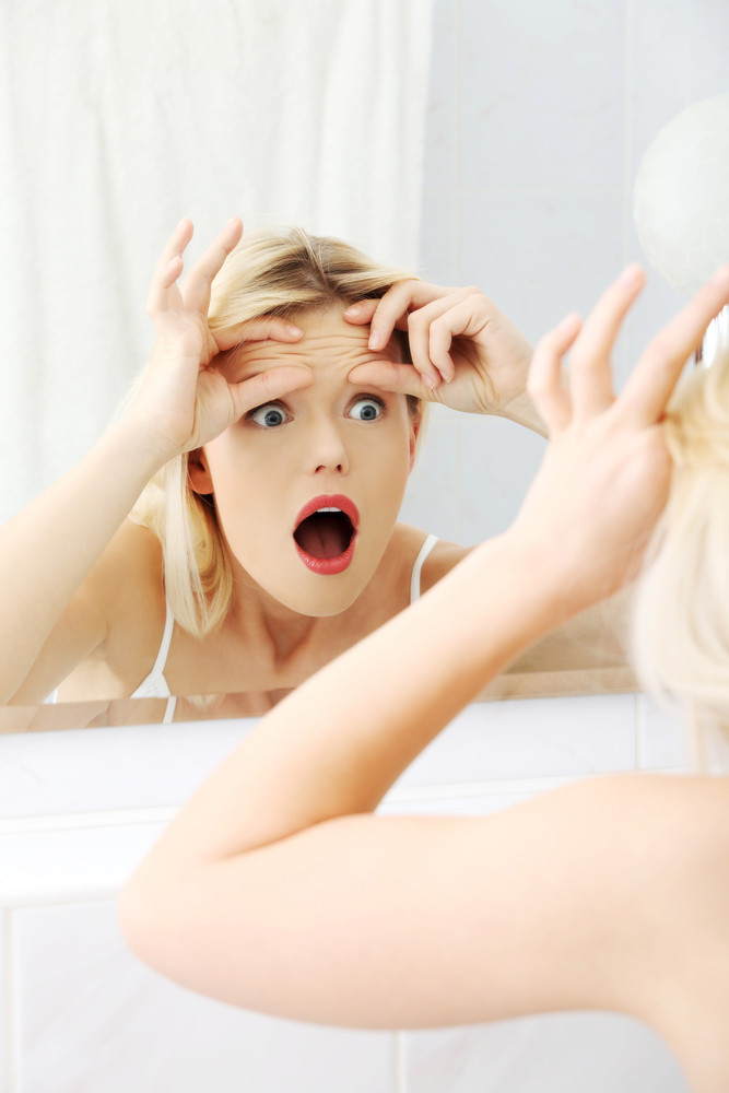 Как избавиться от морщин на лбу: причины возникновения, косметологические и домашние средства